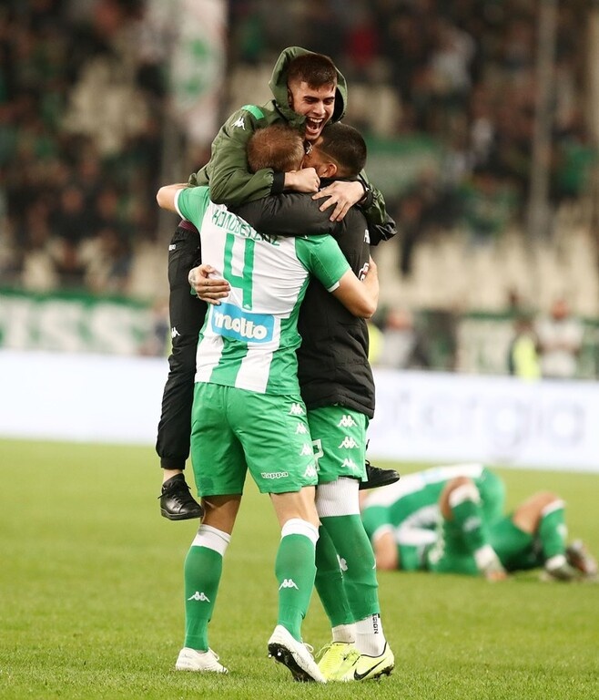 Παναθηναϊκός-ΑΕΚ: Ο Κολοβέτσιος ξέρανε την... πρώην και ξέσπασε (photos)