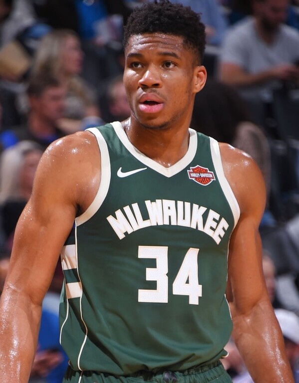 NBA: Δεν υπάρχει αυτό το πλακάτ για τον Γιάννη! (photos)