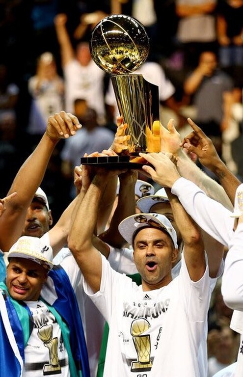 NBA: Για πάντα «σπιρούνι» ο Τόνι Πάρκερ (photos+videos)