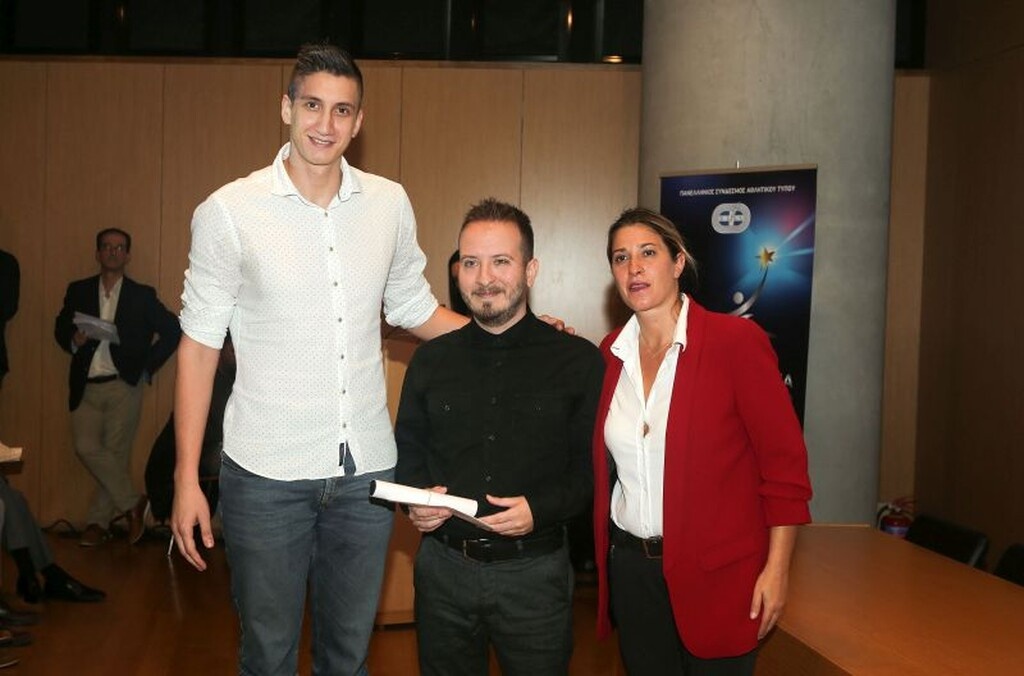 Βραβεία ΠΣΑΤ 2019: Τίμησαν τον δάσκαλο της δημοσιογραφίας, Ανδρέα Μπόμη (videos+photos)