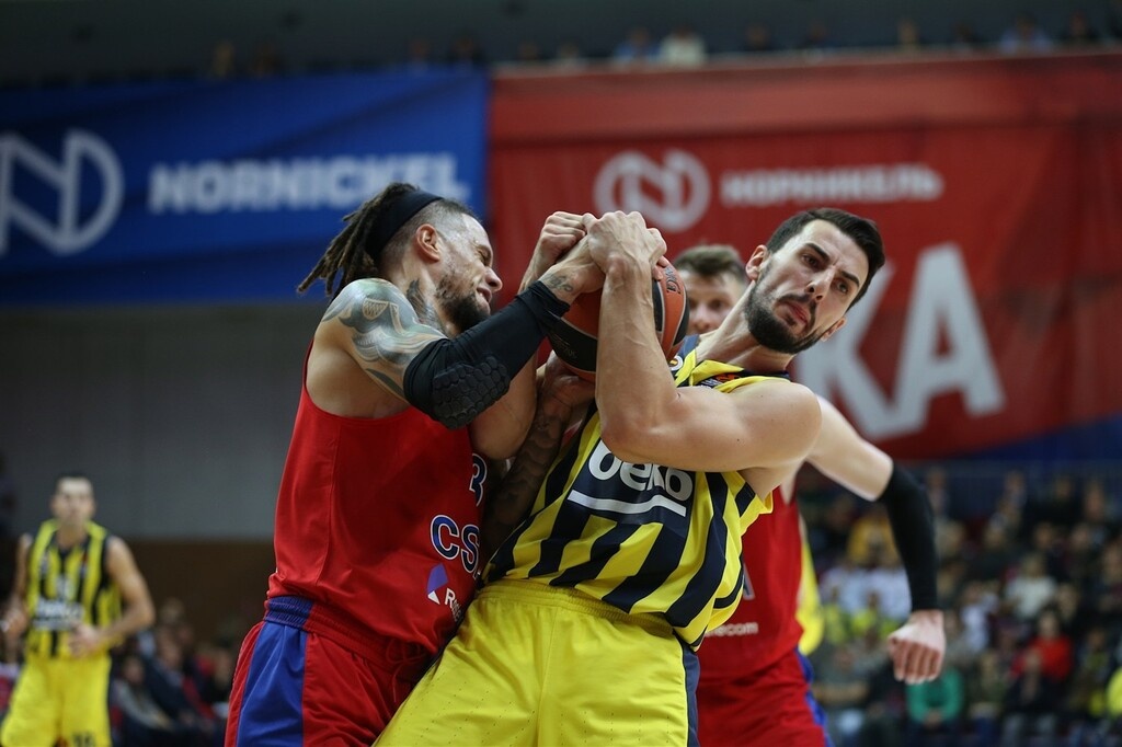 ΤΣΣΚΑ Μόσχας-Φενέρμπαχτσε 88-70: Έκανε «περίπατο» και τη βύθισε ακόμα περισσότερο (photos)