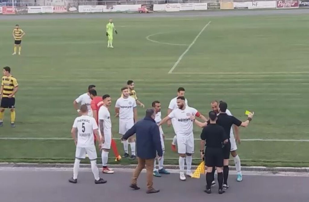 Αδιανόητο ντου για να μετρήσει γκολ που ακυρώθηκε στη Γ’ Εθνική!