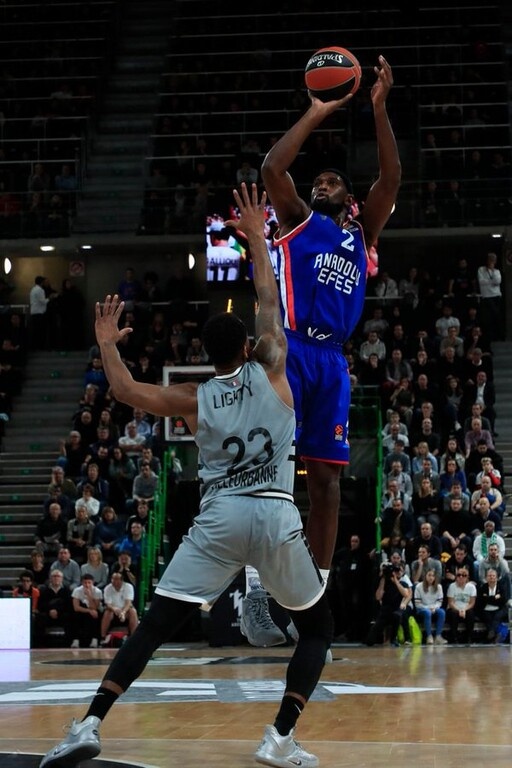 Βιλερμπάν – Αναντολού Εφές 84-90: Με τον Μίσιτς μπροστάρη (photos)