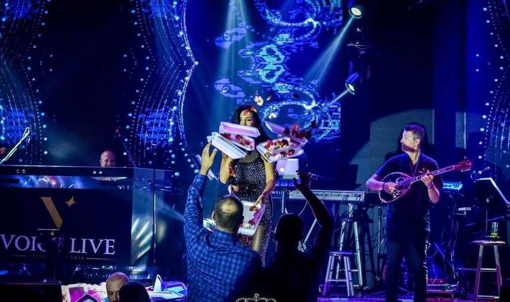 Γιώτα Ρεγγίνα: Η καλλονή που έρχεται από το Βορρά και θα μας μαγέψει με τη φωνή της (photos)