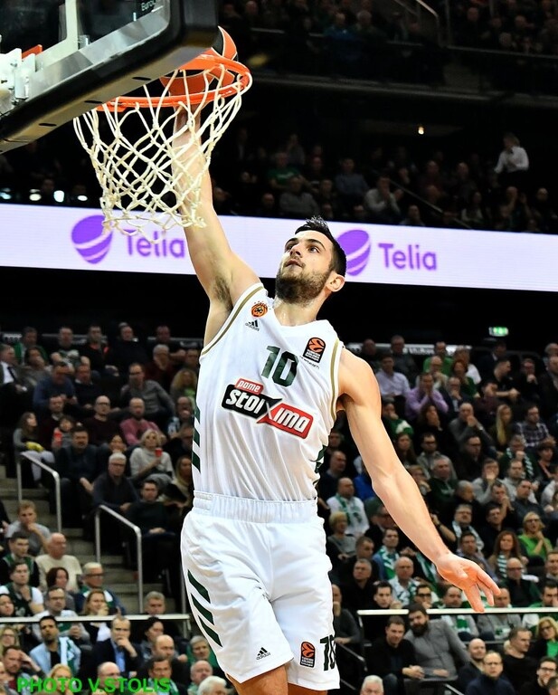Euroleague: Τα «όργια» του Καλάθη, η αφιέρωση του Βόβορα και η… απόπειρα ληστείας (videos+photos)