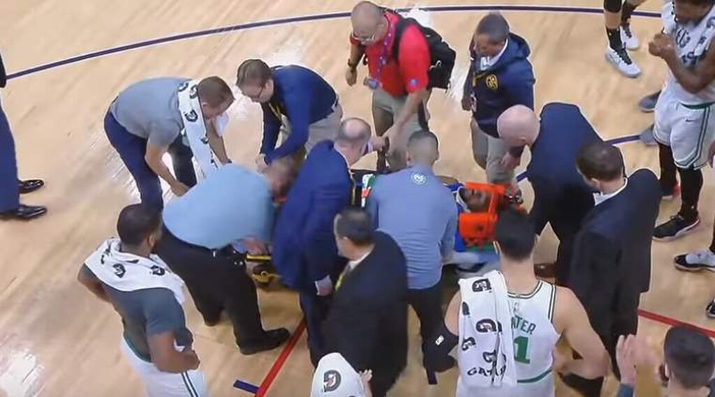 Σοκαριστικός τραυματισμός στο NBA: «Πάγωσαν» με Κέμπα Γουόκερ! (photos&videos)