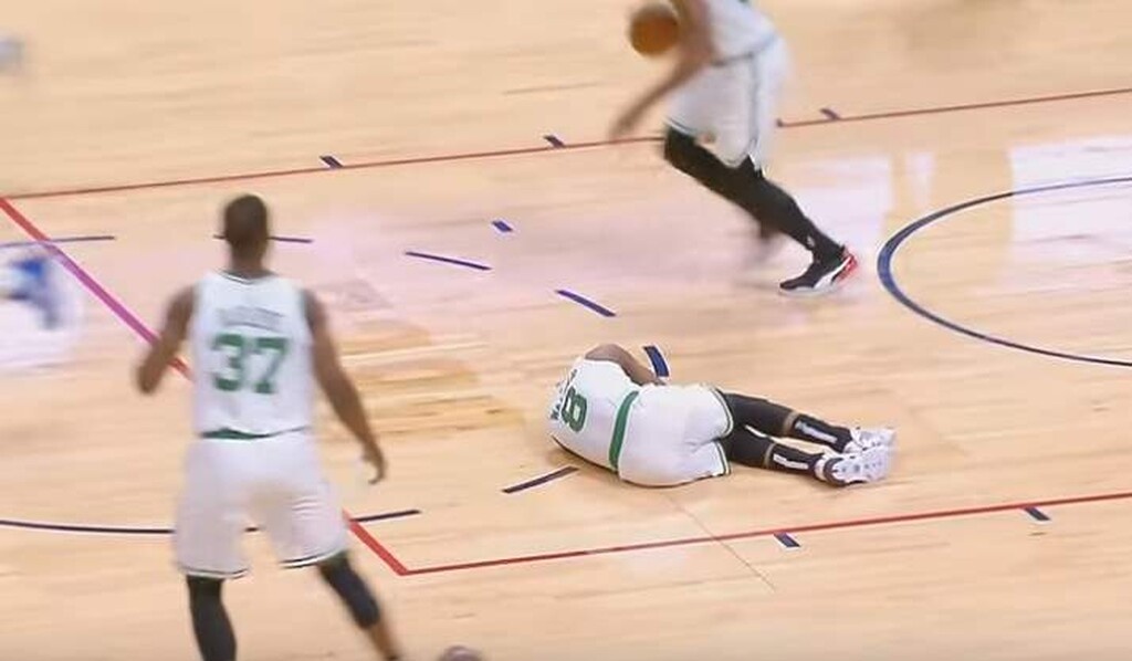Σοκαριστικός τραυματισμός στο NBA: «Πάγωσαν» με Κέμπα Γουόκερ! (photos&videos)