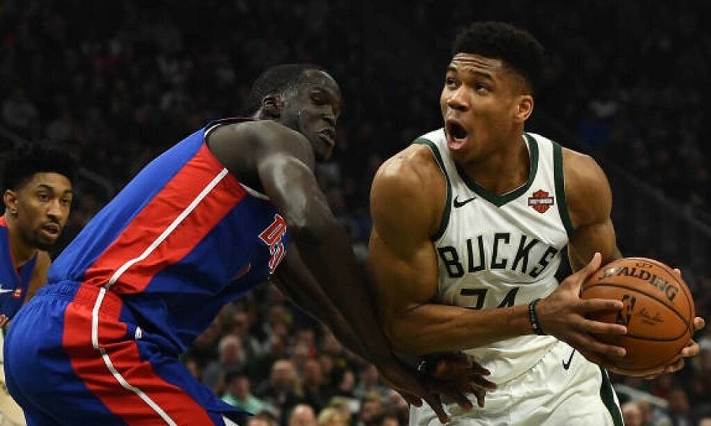 NBA: Υπέταξε και του Πίστονς ο Αντετοκούνμπο! (photos+video)