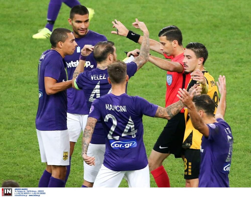 Ξέσπασμα-βόμβα από Ροζ για Ευαγγέλλου στο ΑΕΚ-Άρης: «Πόσα πήρες για το... πέναλτι»!