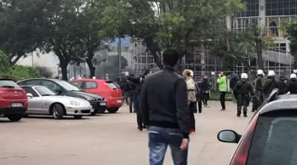 Ξύλο στη Θεσσαλονίκη: Επεισόδια οπαδών Άρη και ΠΑΟΚ! (video)