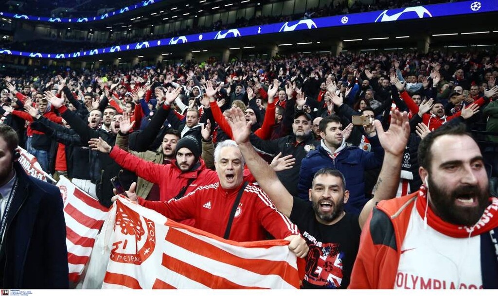 Τότεναμ-Ολυμπιακός: Η ερυθρόλευκη εξέδρα και τα τετ τετ του Μαρινάκη στο Λονδίνο (photos)