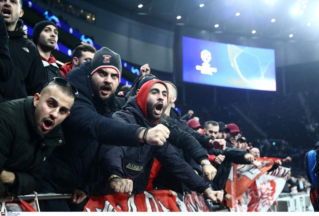 Τότεναμ-Ολυμπιακός: Η ερυθρόλευκη εξέδρα και τα τετ τετ του Μαρινάκη στο Λονδίνο (photos)