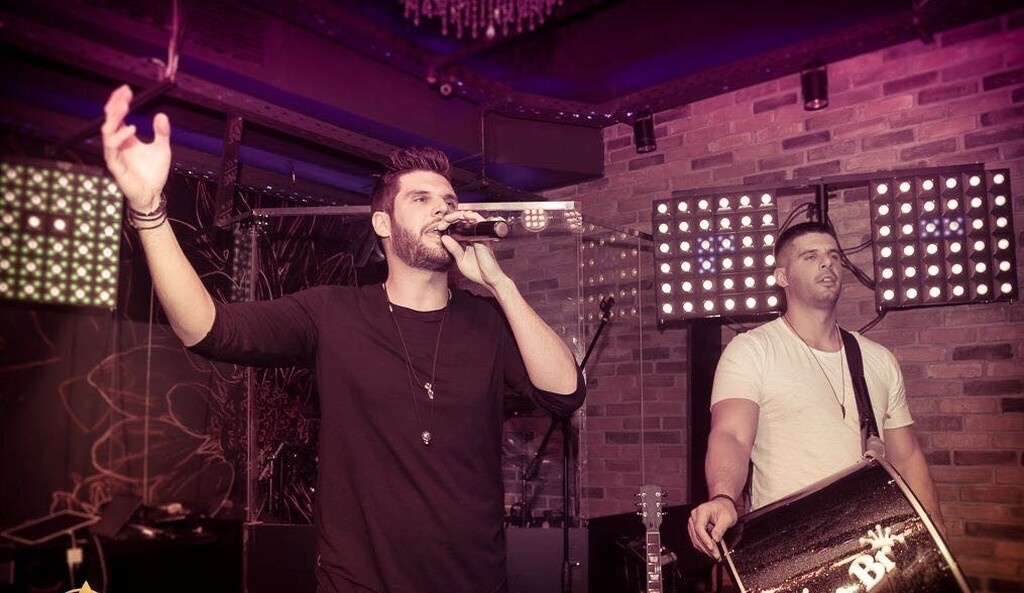 Droulias Brothers: Η live επιτυχία με τον Δάντη & το κυριακάτικο πάρτι που ετοιμάζουν (photos+video)