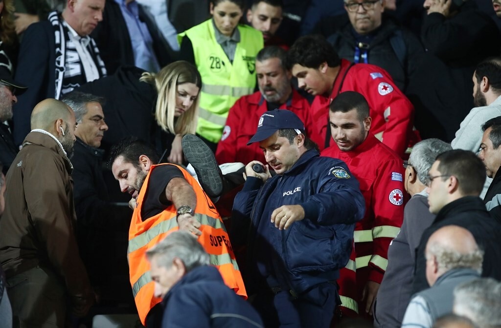 ΟΦΗ-ΑΕΚ: Γι’ αυτό καθυστέρησε η σέντρα (photos)