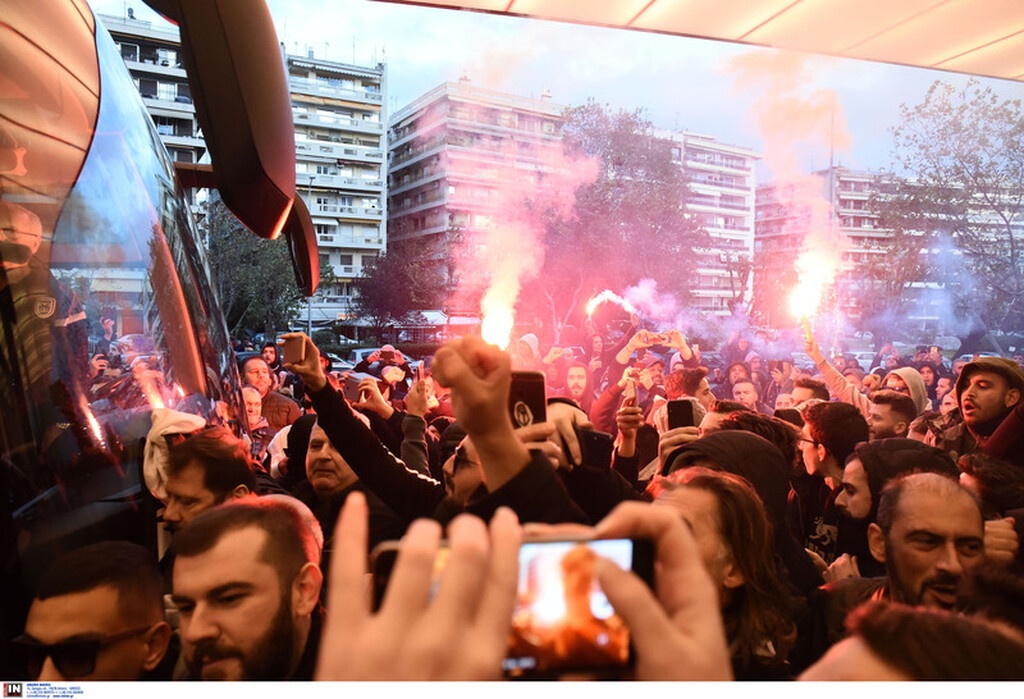ΠΑΟΚ: «Έκαψαν» το Μακεδονία Παλλάς και τον συνόδεψαν (videos+photos)