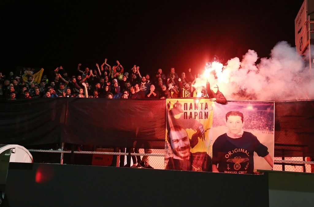 ΟΦΗ-ΑΕΚ: Γι’ αυτό καθυστέρησε η σέντρα (photos)