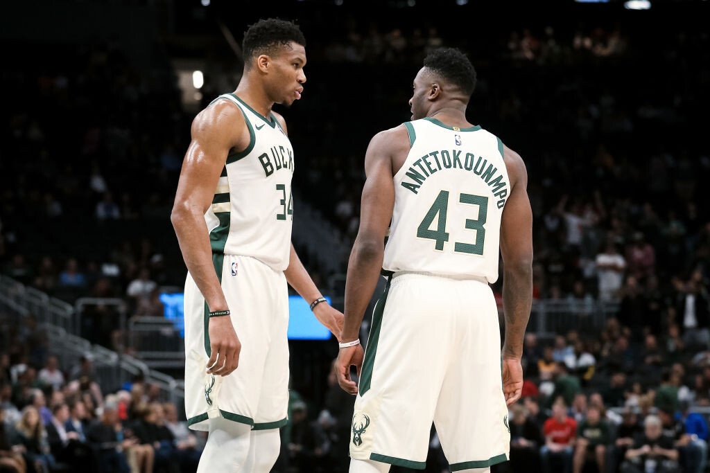 NBA: Οι καλύτερες φάσεις των Γιάννη και Θανάση Αντετοκούνμπο! (videos+photos)