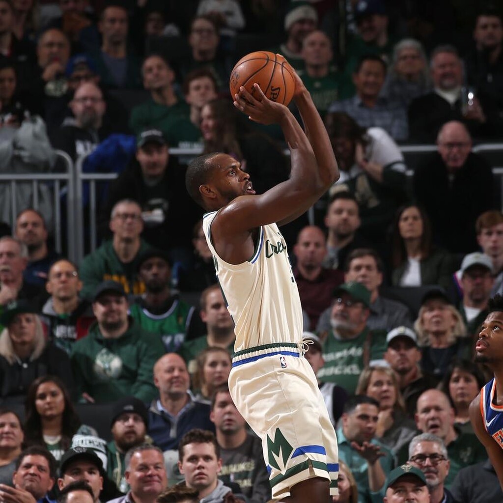 NBA: Συνέχεια στο τρελό σερί των Μπακς με σούπερ αδέλφια Αντετοκούνμπο (photos+video)