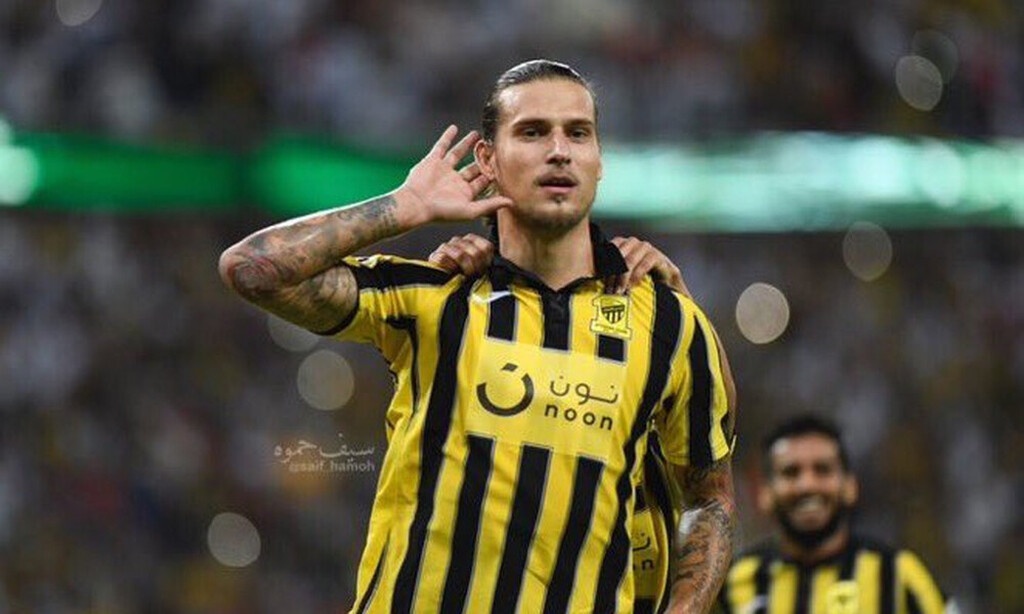 Ένας χρόνος συμπληρώνεται σε λίγες μέρες από τη μεταγραφή του Πρίγιοβιτς στην Αλ Ιτιχάντ από τον ΠΑΟΚ, έναντι 10 εκατ. ευρώ, αλλά τα πράγματα δεν κύλησαν όπως τα περίμενε ο Σέρβος.