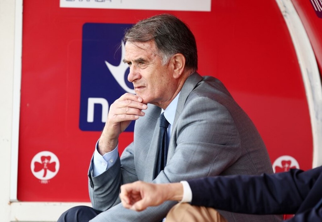 Και όμως, ο Σερβοέλληνας τεχνικός δείχνει έτοιμος για την επιστροφή του στην ενεργό δράση σε ομάδα… έκπληξη.