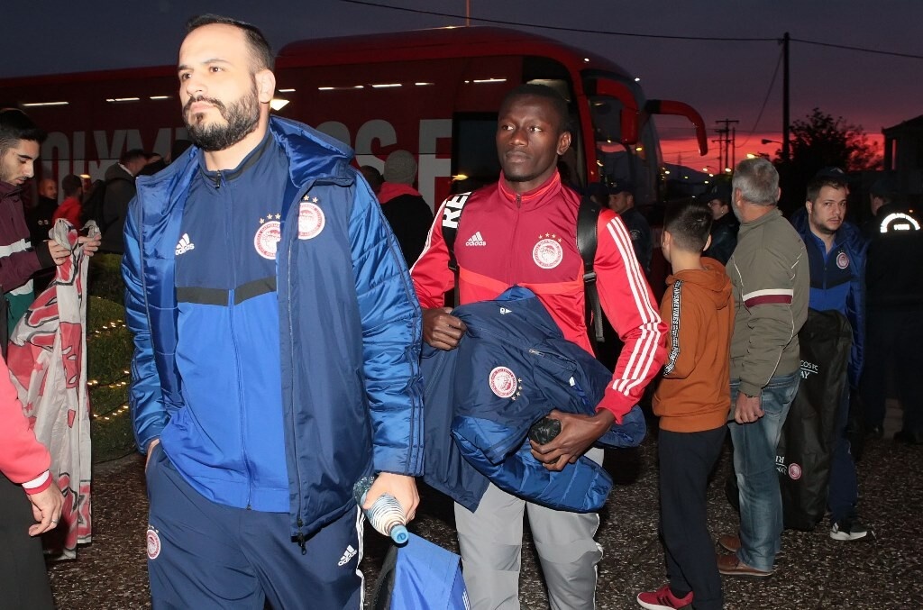 Ολυμπιακός: Θερμή υποδοχή στο Αγρίνιο (photos)