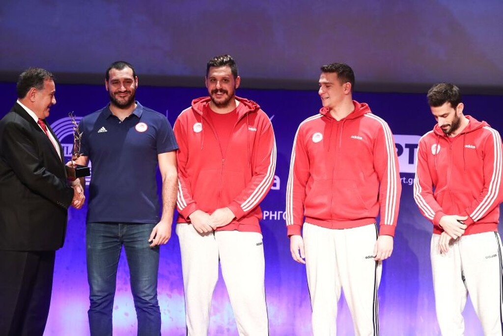 ΠΣΑΤ: Τσιτσιπάς, Στεφανίδη οι κορυφαίοι - Σε ΑΕΚ και Ολυμπιακό το «fair play» για Μυρτώ και Τόνια