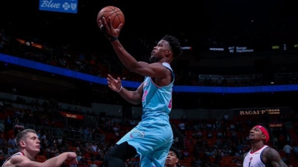 NBA: Συνέχισαν με νίκες Λέικερς και Κλίπερς! (videos)