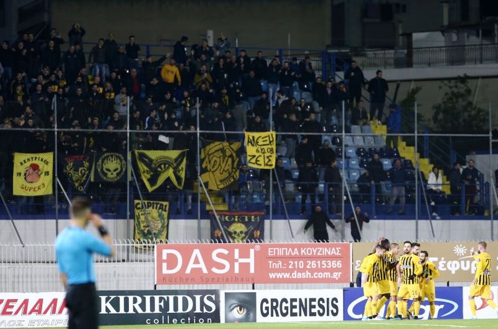 Έκαψαν βαν με οπαδούς του Άρη!