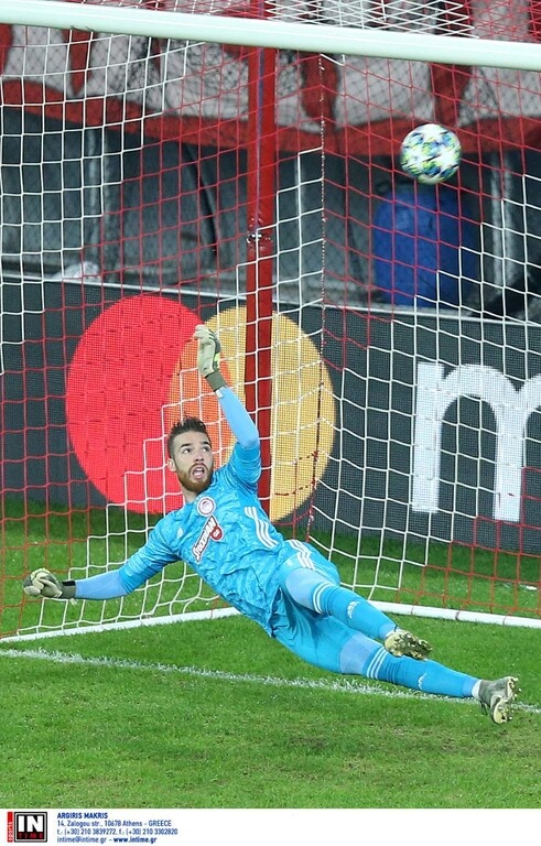 Tο χαμένο πέναλτι του Eρυθρού Αστέρα, σώθηκε από το δοκάρι ο Ολυμπιακός (video)