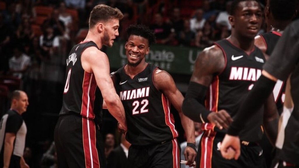 NBA: Συνέχισαν με νίκες Μπλέιζερς, Σίξερς και Μαϊάμι! (photos+videos)
