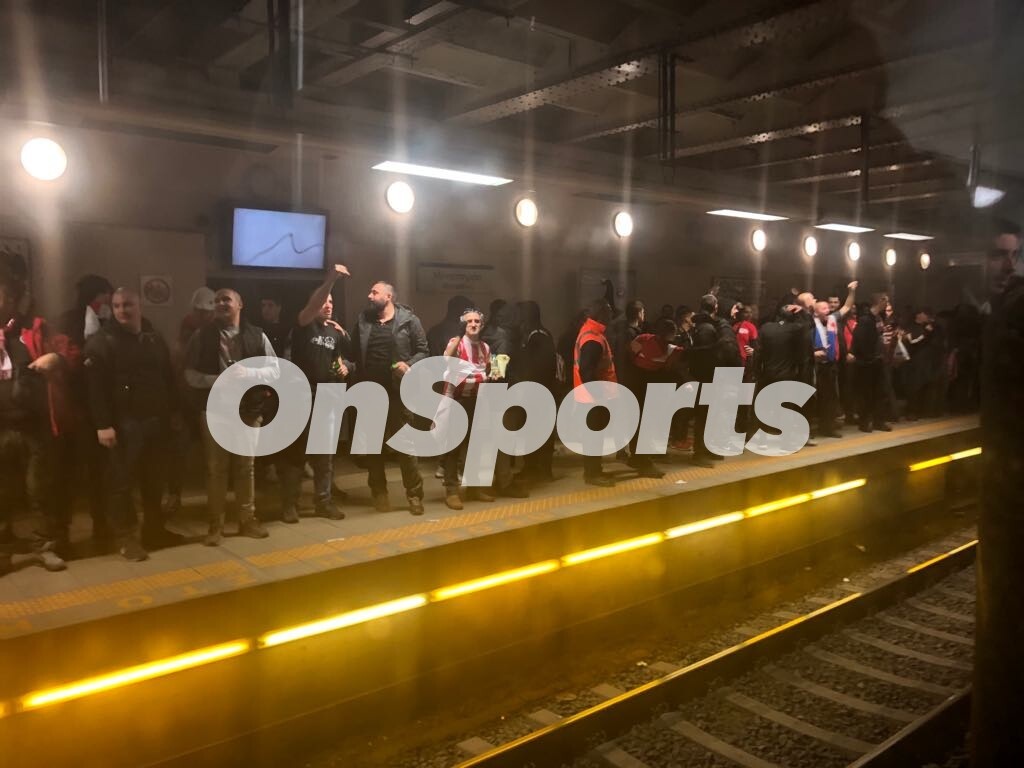 Ολυμπιακός – Ερυθρός Αστέρας: «Αγριεμένοι» οι Σέρβοι, καπνογόνο σε συρμό! (photos)