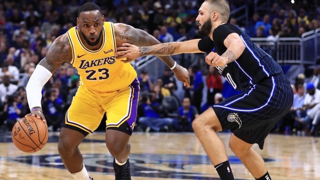 NBA: Συνέχισαν με νίκες Λέικερς, Ρόκετς και Κλίπερς! (videos)