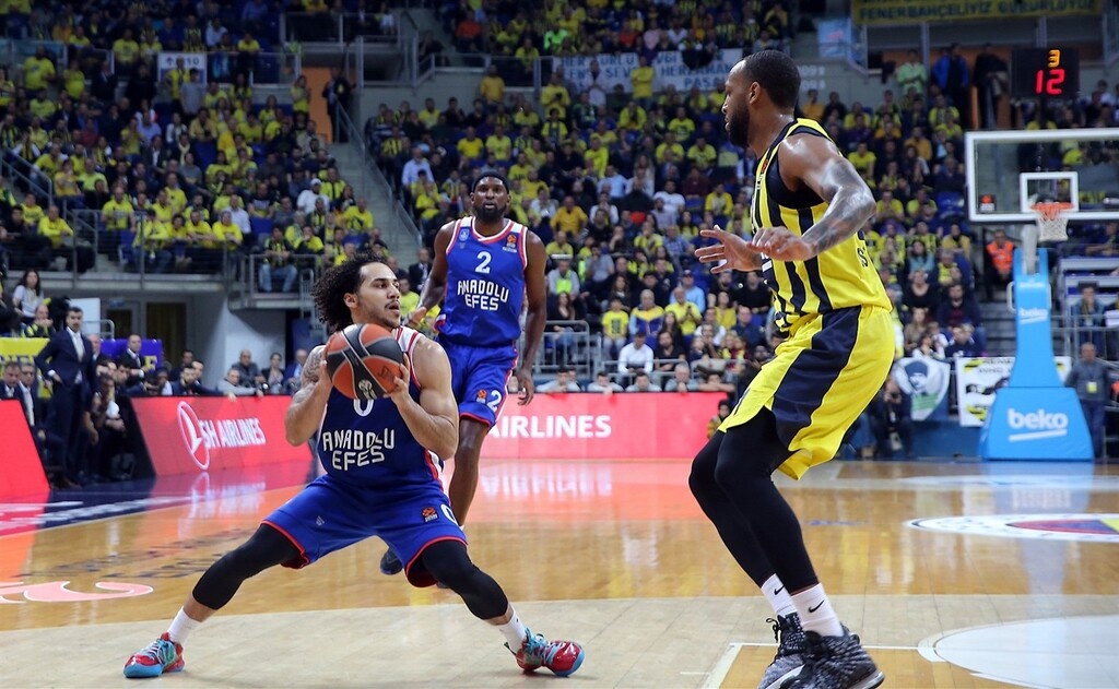 Φενέρμπαχτσε-Αναντολού Εφές 73-81: Εύκολα και ωραία τον «εμφύλιο» (photos)