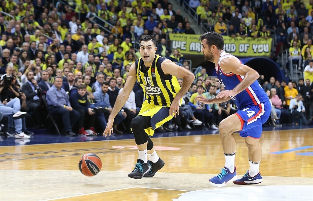 Φενέρμπαχτσε-Αναντολού Εφές 73-81: Εύκολα και ωραία τον «εμφύλιο» (photos)