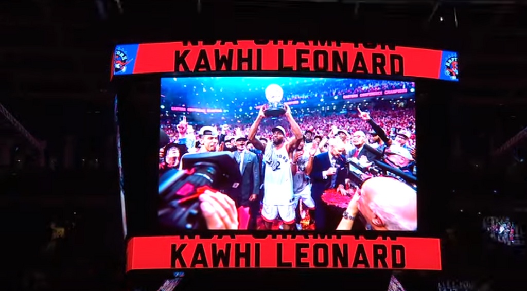 NBA: Τεράστια αποθέωση από τους Καναδούς για Λέοναρντ! (photos+video)