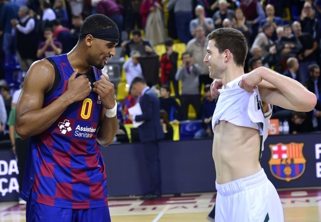 Αντάλλαξαν φανέλες Φριντέτ και Ντέιβις (photos)