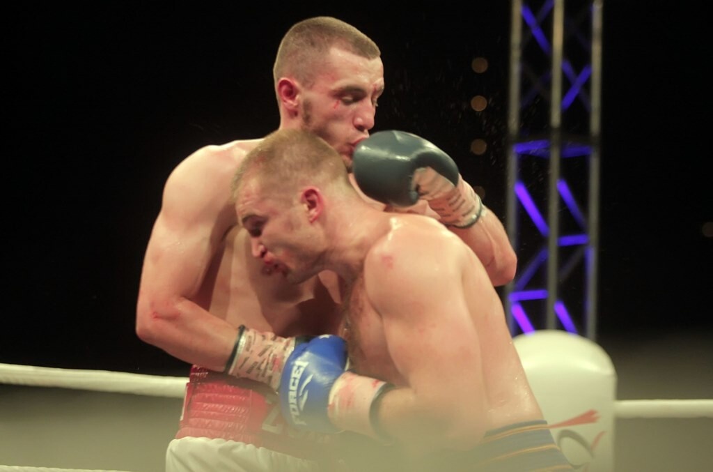 Στο Premium Boxing Event ο Ιβάν Σαββίδης και πολλά στελέχη του ΠΑΟΚ (photos)