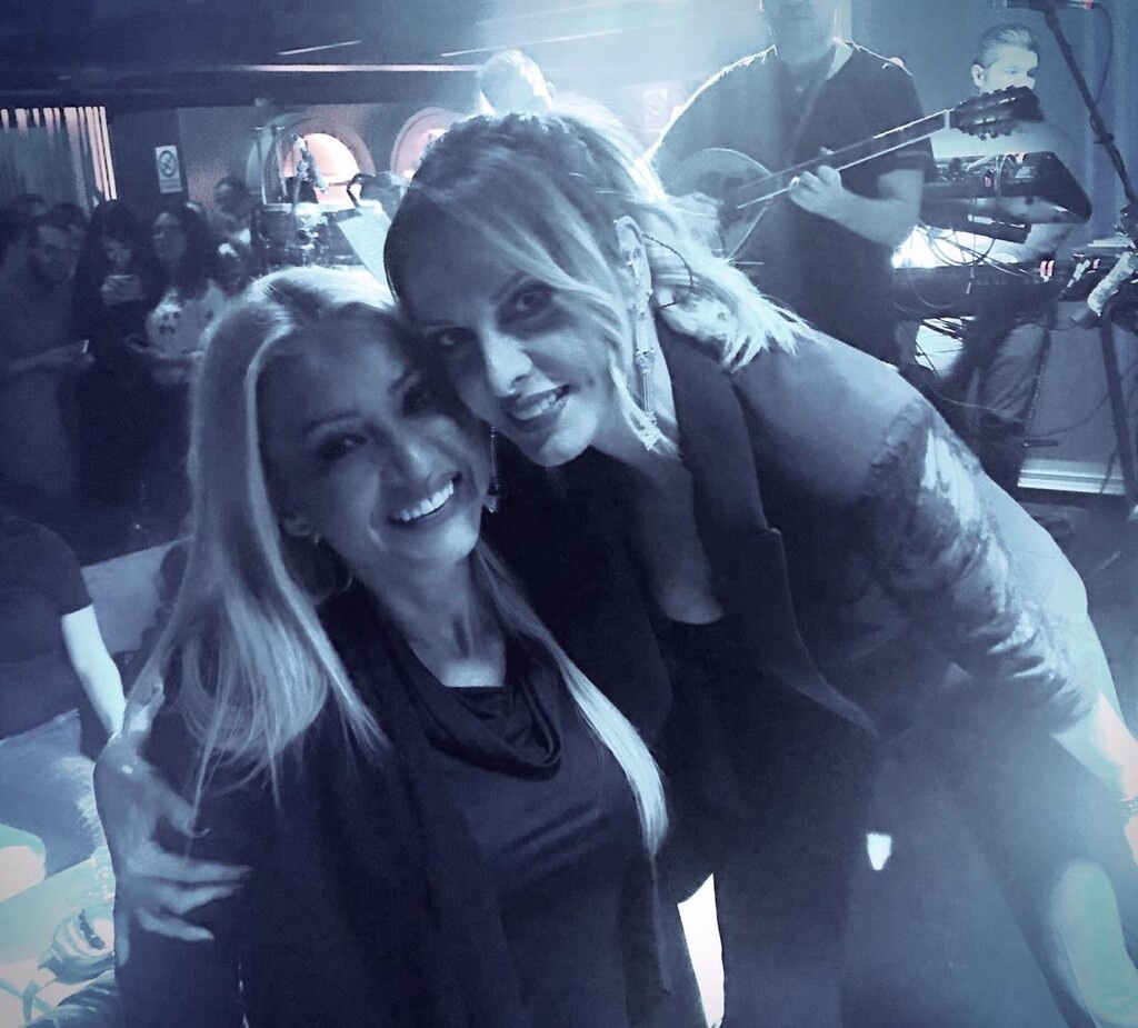 Η Λένα Παπαδοπούλου διασκέδασε στην Πέγκυ Ζήνα (photos)