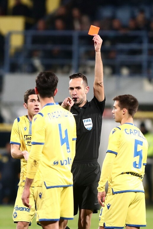 Αστέρας Τρίπολης-Ολυμπιακός: Δολοφονικό τάκλιν Πασαλίδη και νοκ άουτ ο Γκιγιέρμε (photos+video)