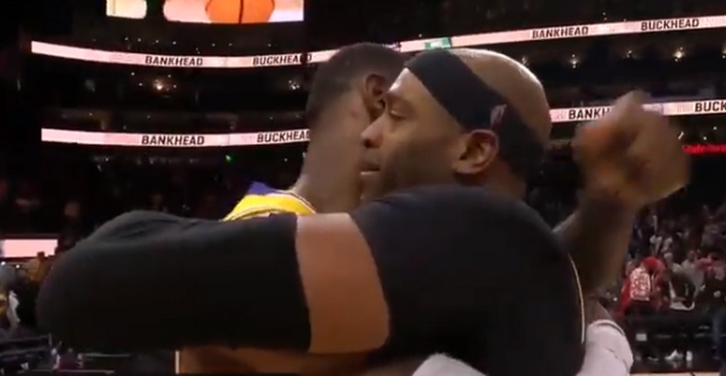 NBA: Θρυλική αγκαλία... από Κάρτερ-Λεμπρόν! (photos+video)