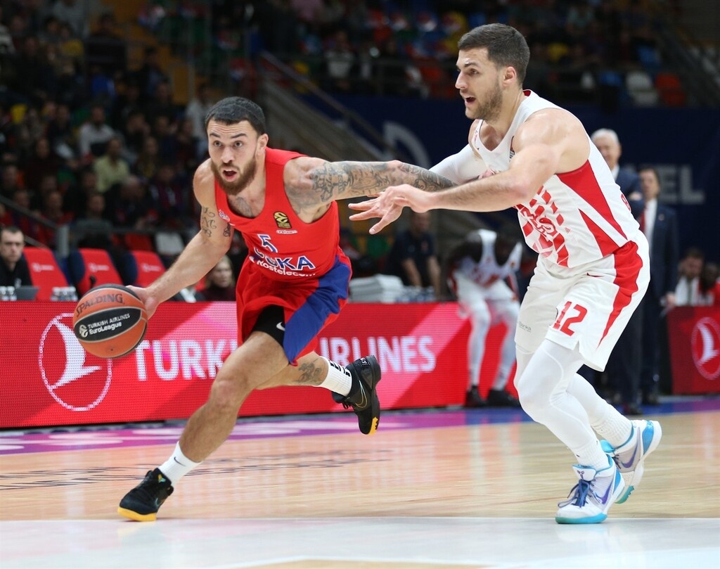 ΤΣΣΚΑ Μόσχας - Ερυθρός Αστέρας 100-74: «Όργια» Τζέιμς και επιστροφή στις νίκες (video+photos)
