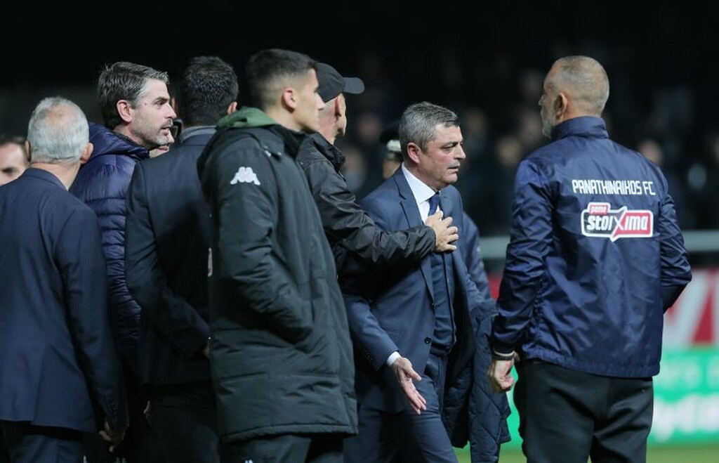 Υπήρξε αρκετή ένταση στο φινάλε του αγώνα...