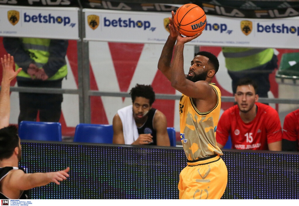 Ο Κιθ Λάνγκφορντ ήταν και πάλι εκ των πρωταγωνιστών της ΑΕΚ