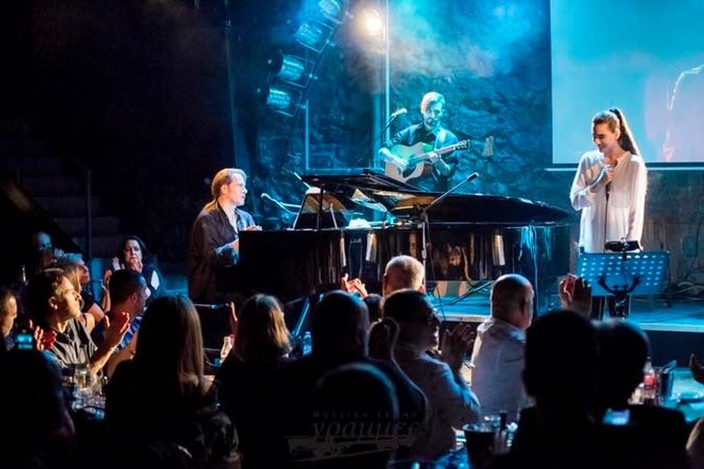 Στέφανος Κορκολής - Σοφία Μανουσάκη : Καθηλωτική η πρεμιέρα τους