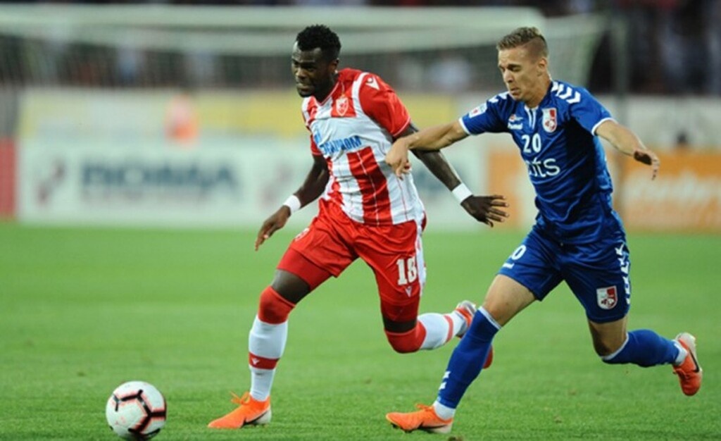 Ο 21χρονος άσος αγωνίζεται ως δεξιός εξτρέμ και τη φετινή σεζόν μετράει συνολικά 16 συμμετοχές, με 4 γκολ και 1 ασίστ στη Σερβία.