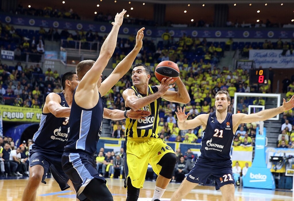 Φενέρμπαχτσε – Ζενίτ 81-84: Πήγε να τη «σώσει» ο Σλούκας και τη «σκότωσε» ο Αλμπισί (video+photos)