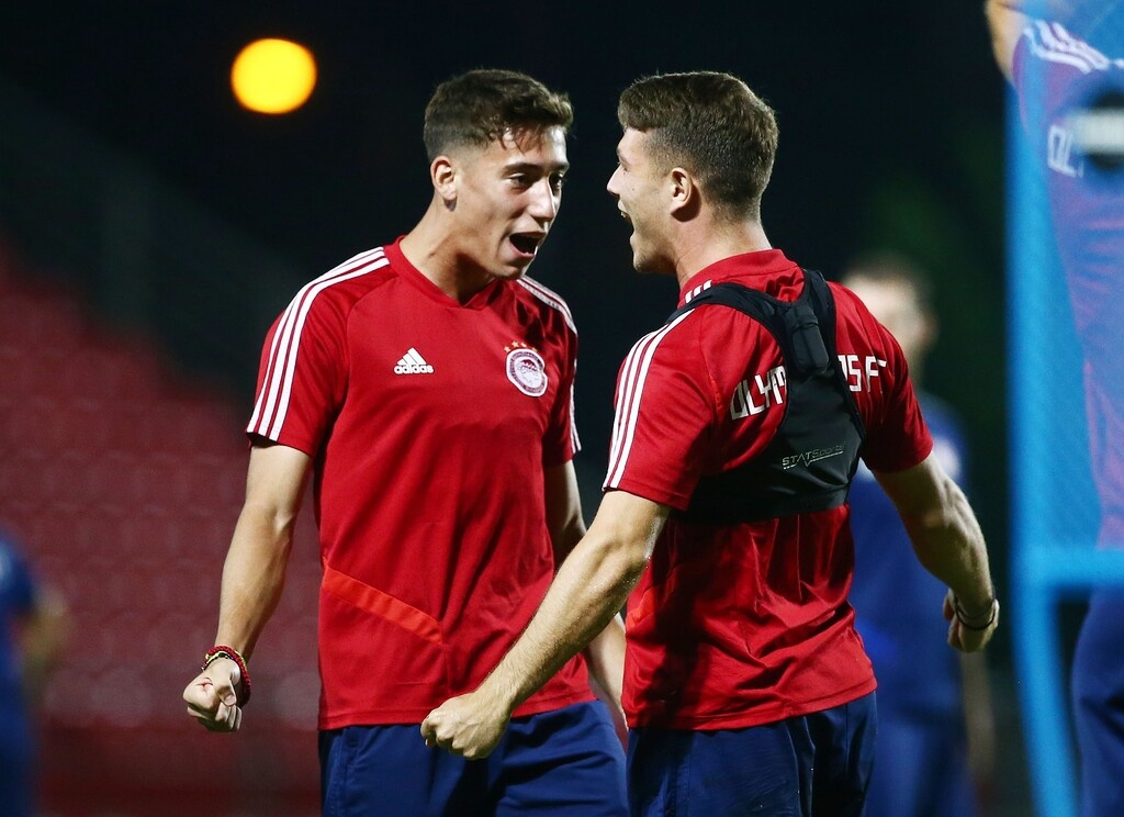 Ο Πέδρο Μαρτίνς δείχνει περισσότερη εμπιστοσύνη στον Κώστα Τσιμίκα για το αριστερό άκρο της άμυνας