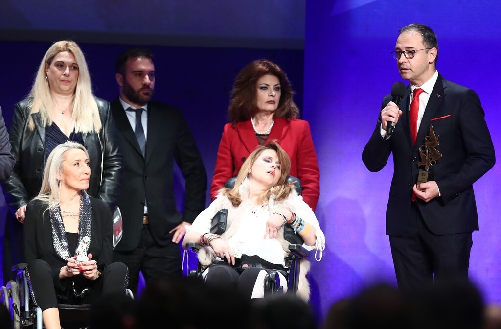 Ολυμπιακός: Ο Μαρινάκης κάλυψε τα έξοδα για την αποκατάσταση της Μυρτώς (photos)