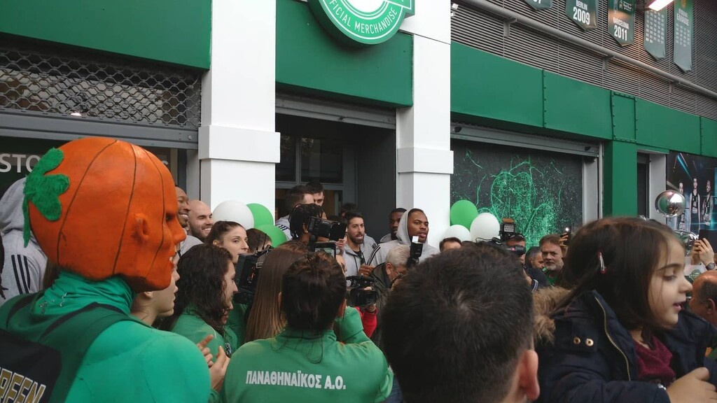 Λαμπρά εγκαίνια του νέου PAO Shop στη Λεωφόρο (videos+photos)