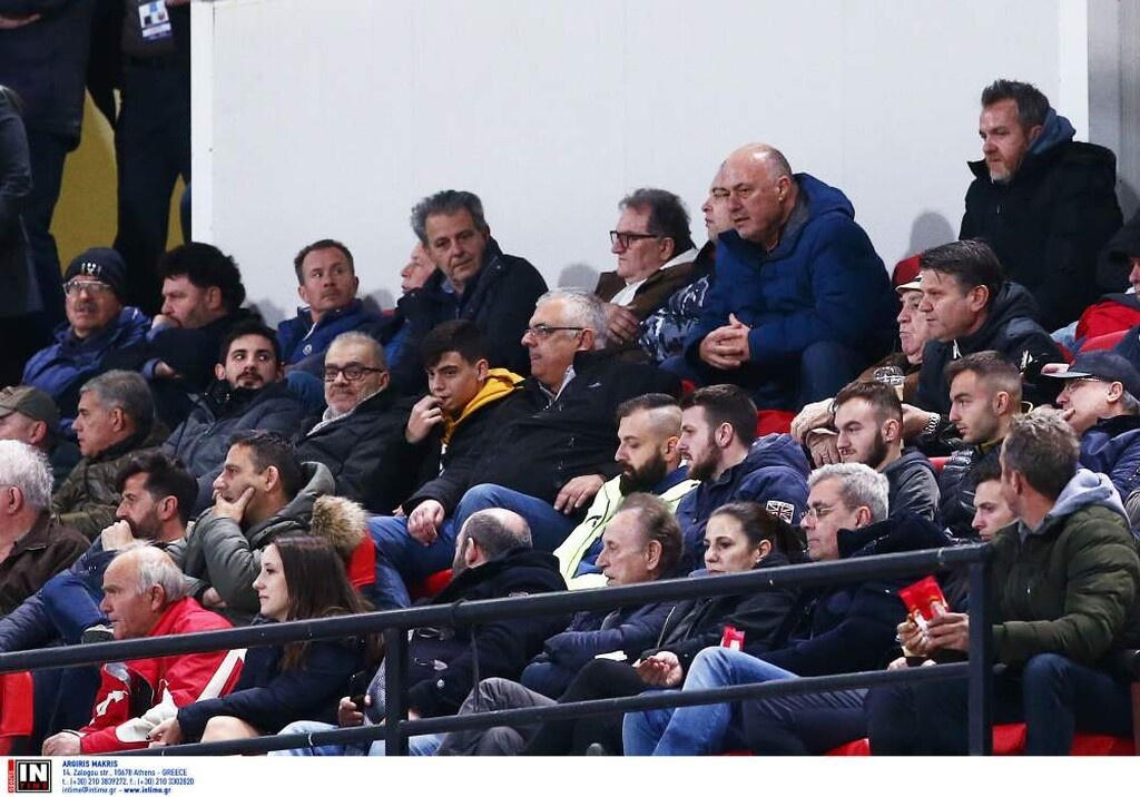 Βόλος-Ολυμπιακός: Ένταση και σύρραξη Μπέου-Καραπαπά! (photos&video)